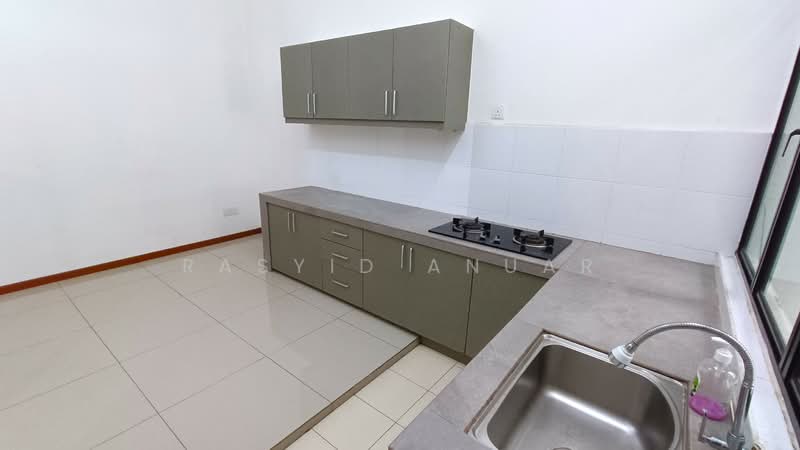 2-storey Terraced House for Rent in Sepang (Selangor) - Rasyid Anuar - Kitchen - PropertyGuru.com.my