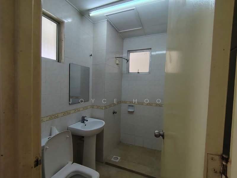Terraced House for Sale in Taman Puchong Hartamas (Puchong) - Joyce Hoo - Bathroom - PropertyGuru.com.my