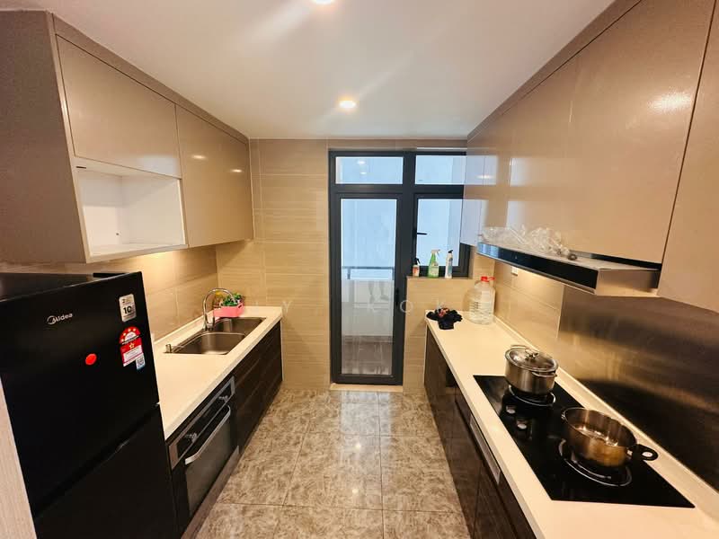 R&F Princess Cove Phase 2-Seine Region untuk Untuk Disewa - RM 2,900 /bulan, Mac 2026 - Kitchen - PropertyGuru.com.my