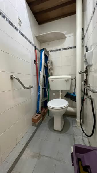 Taman Terubong Jaya untuk Untuk Dijual - RM 220,000, Mac 2026 - Bathroom - PropertyGuru.com.my