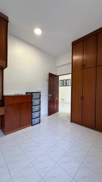 Taman Terubong Jaya untuk Untuk Dijual - RM 220,000, Mac 2026 - Bedroom - PropertyGuru.com.my