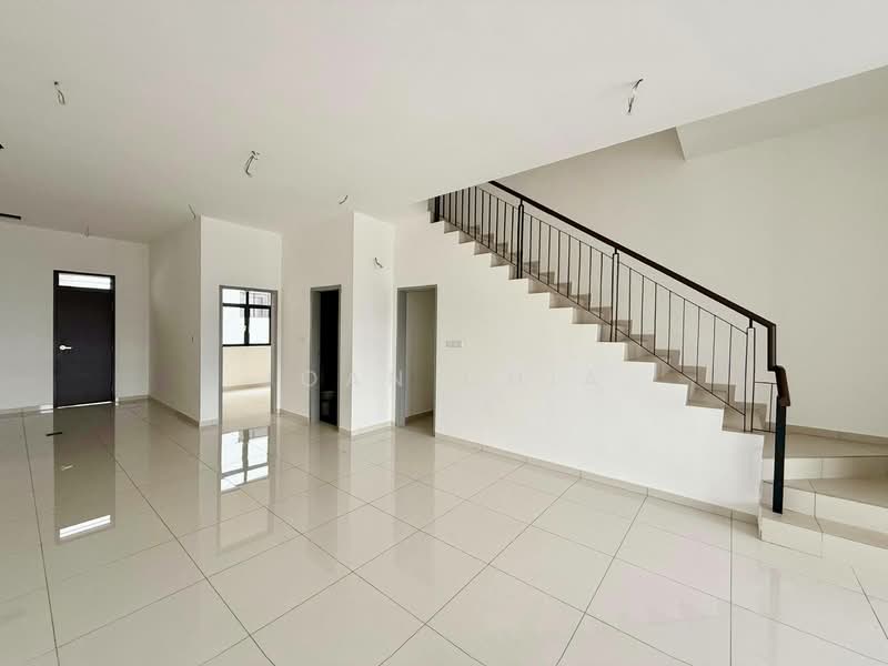 2-storey Terraced House for Sale in Austin Crest (Johor Bahru) - Joan Chia - Living Room - PropertyGuru.com.my