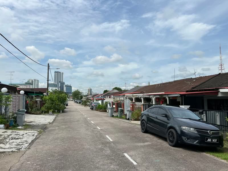 1-storey Terraced House for Sale in Johor Bahru (Johor) - Wennes Go - Exterior - PropertyGuru.com.my