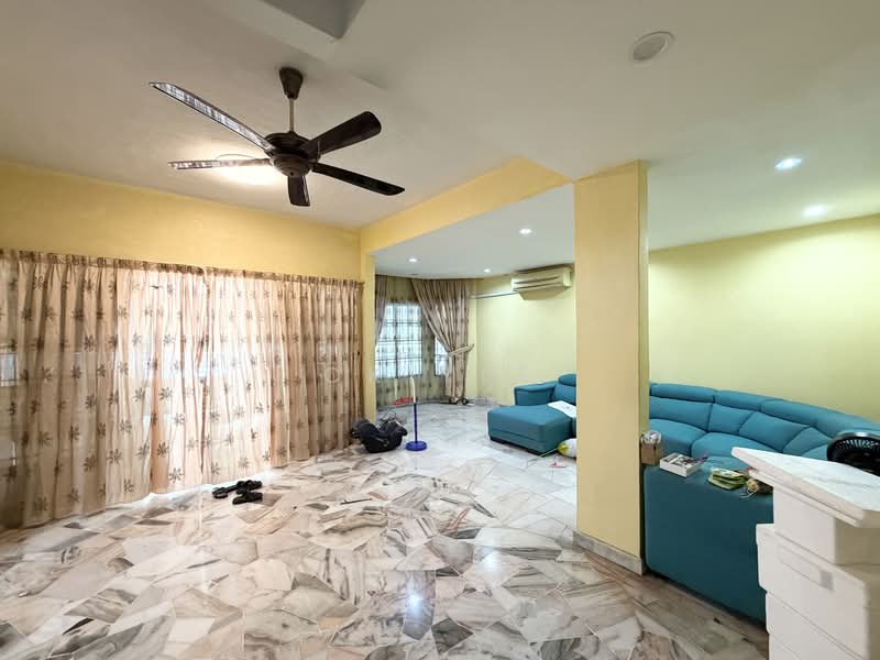 2-storey Terraced House for Sale in Bandar Baru Sri Petaling (Sri Petaling) - CK Yee - Living Room - PropertyGuru.com.my