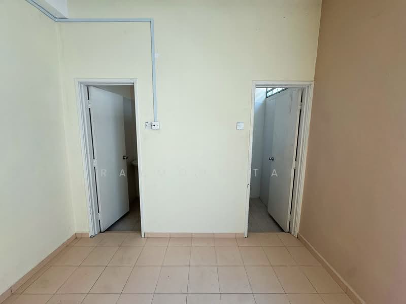 Untuk Disewa - Raja Uda