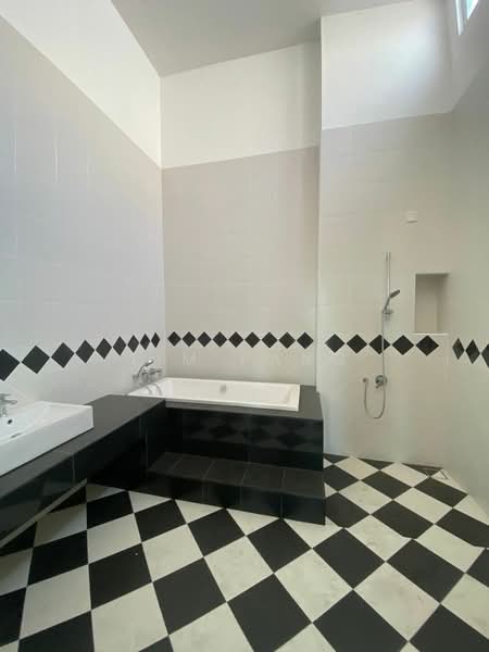 2-storey Terraced House for Sale in Eco Majestic (Semenyih) - Tim Pang - Bathroom - PropertyGuru.com.my