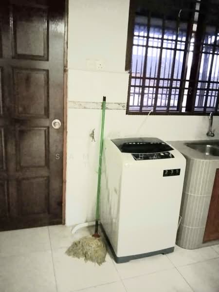 1-storey Terraced House for Rent in Taman Pelangi (Johor Bahru) - Samantha Tang - Interior - PropertyGuru.com.my