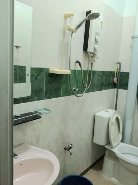 1-storey Terraced House for Rent in Taman Pelangi (Johor Bahru) - Samantha Tang - Bathroom - PropertyGuru.com.my