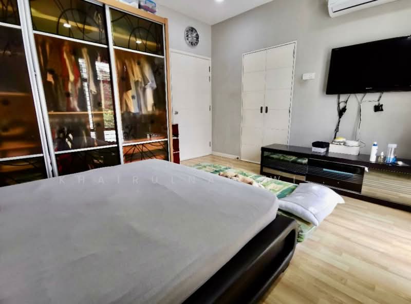2-storey Terraced House for Sale in Bandar Bukit Raja (Klang) - Muhd Khairulnawawi Kamaruddin - Bedroom - PropertyGuru.com.my