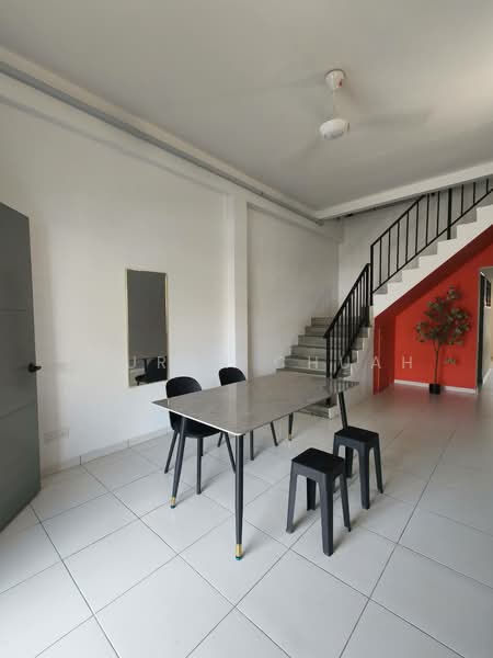 2-storey Terraced House for Rent in Petaling Jaya (Selangor) - Lauran Chuah - Dining Room - PropertyGuru.com.my