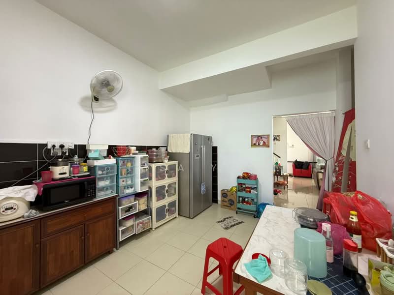 2-storey Terraced House for Rent in Taman Seri Austin (Tebrau) - Lisa Yeo - Kitchen - PropertyGuru.com.my
