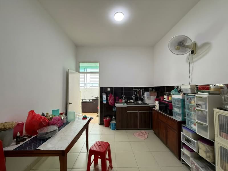 2-storey Terraced House for Rent in Taman Seri Austin (Tebrau) - Lisa Yeo - Kitchen - PropertyGuru.com.my
