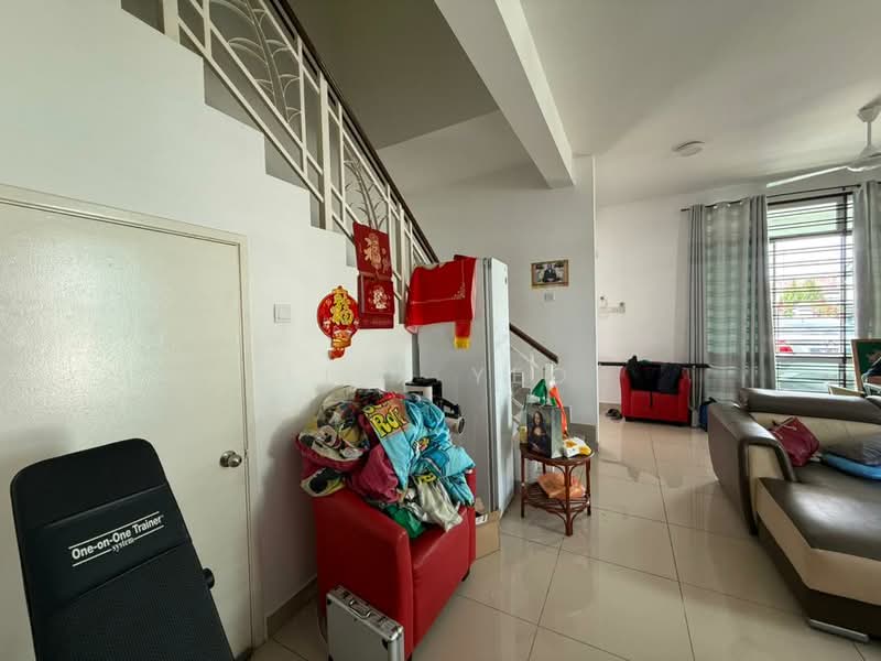 2-storey Terraced House for Rent in Taman Seri Austin (Tebrau) - Lisa Yeo - Living Room - PropertyGuru.com.my