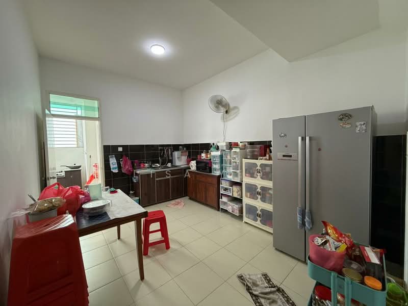 2-storey Terraced House for Rent in Taman Seri Austin (Tebrau) - Lisa Yeo - Kitchen - PropertyGuru.com.my