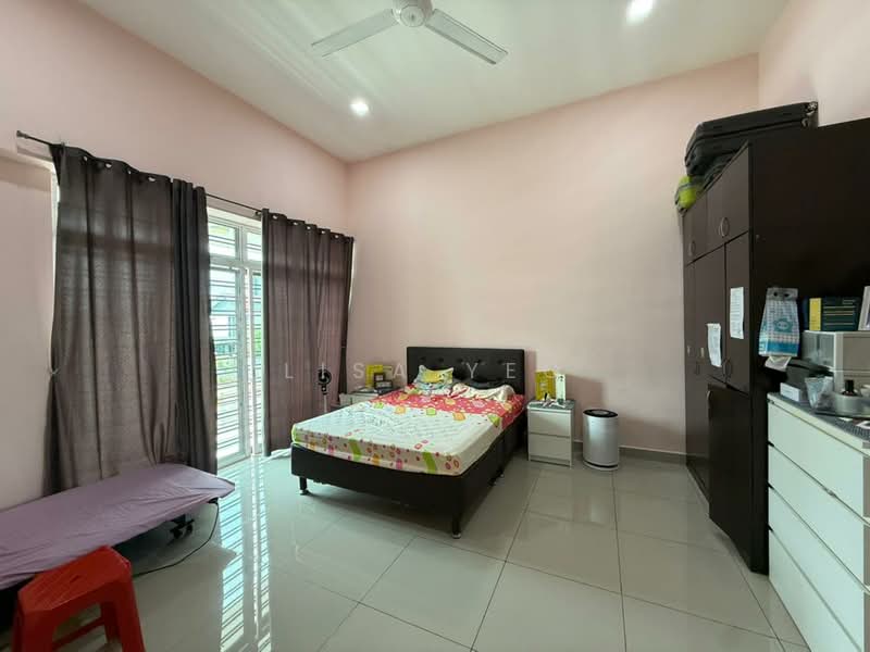 2-storey Terraced House for Rent in Taman Seri Austin (Tebrau) - Lisa Yeo - Bedroom - PropertyGuru.com.my