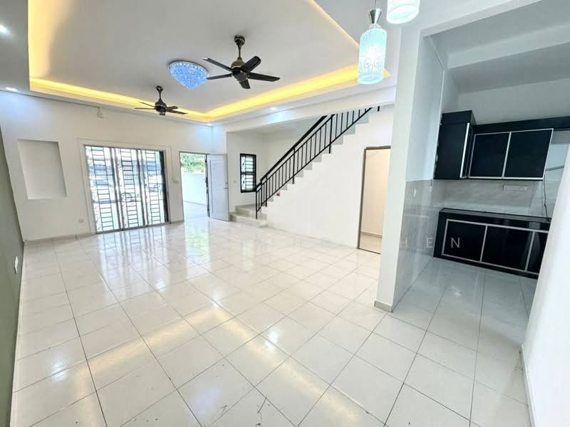 2-storey Terraced House for Sale in Nusa Bayu (Iskandar Puteri (Nusajaya)) - Shieh Long Chen - Living Room - PropertyGuru.com.my