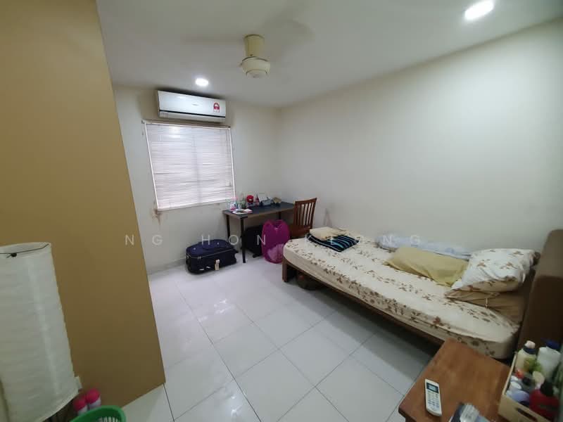 Pantai Hillpark 2 untuk Untuk Dijual - RM 450,000, Mac 2026 - Bedroom - PropertyGuru.com.my