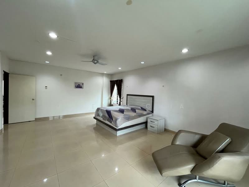 Semi-Detached House for Sale in Jalan Ipoh (Kuala Lumpur) - Jasemin Chia - Bedroom - PropertyGuru.com.my