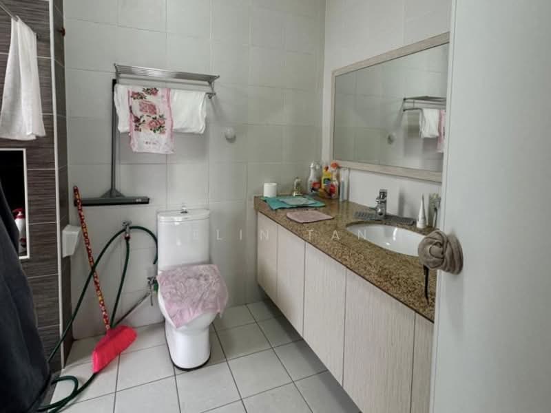 2-storey Terraced House for Sale in Johor Bahru (Johor) - Selin Tan - Bathroom - PropertyGuru.com.my