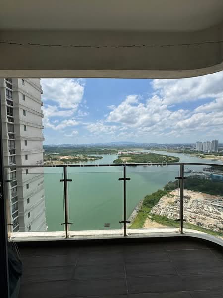 Kondominium untuk Dijual di Royal Strand @ Country Garden Danga Bay - Wennes Go - Balcony - PropertyGuru.com.my