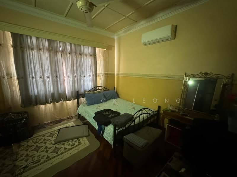 Bungalow for Sale in Bandar Country Homes (Rawang) - Patrick Leong - Bedroom - PropertyGuru.com.my