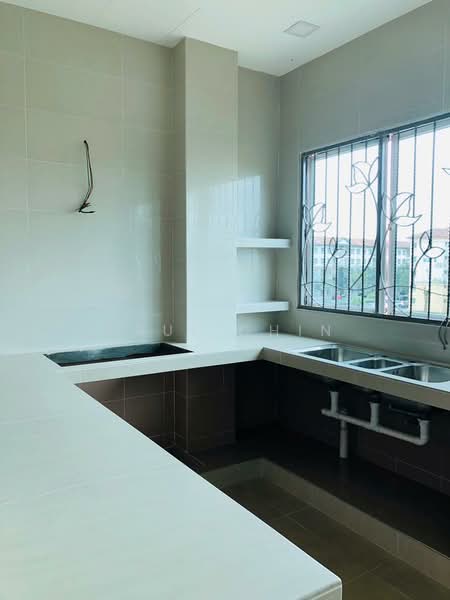 Semi-Detached House for Sale in Bandar Puteri Puchong (Puchong) - Paul Chin - Kitchen - PropertyGuru.com.my