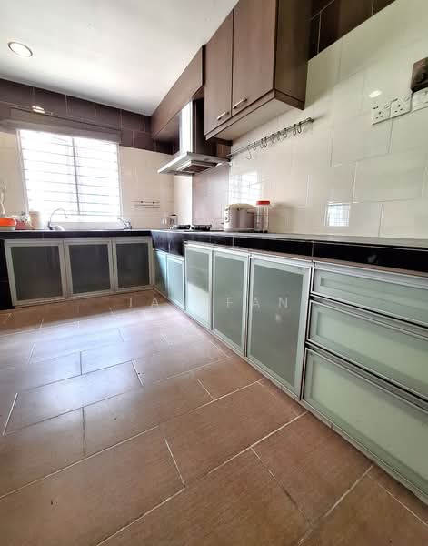 Bandar Putra Permai untuk Untuk Dijual - RM 770,000, Apr 2026 - Kitchen - PropertyGuru.com.my