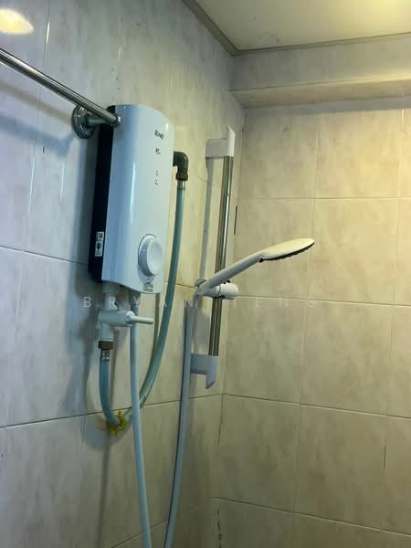 Apartment for Rent at University Place (Plaza Ivory) - Bryan Teng - Bathroom - PropertyGuru.com.my