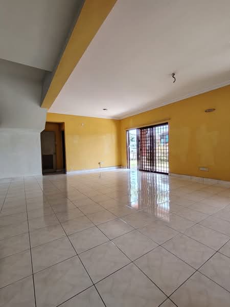 2-storey Terraced House for Sale in Permas Jaya (Johor Bahru) - Xiu Yan - Living Room - PropertyGuru.com.my