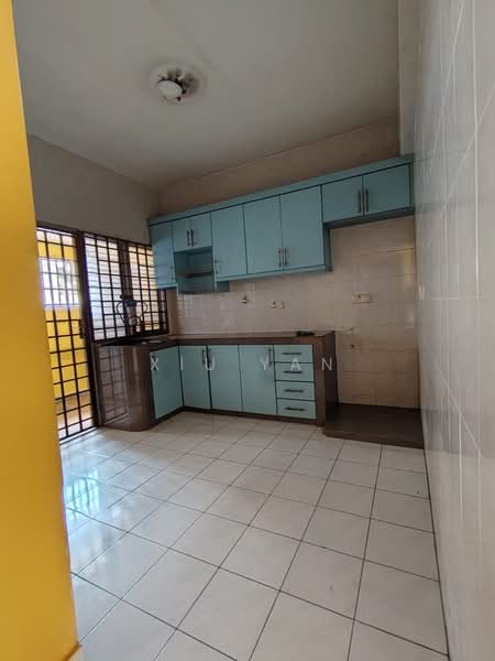 2-storey Terraced House for Sale in Permas Jaya (Johor Bahru) - Xiu Yan - Kitchen - PropertyGuru.com.my