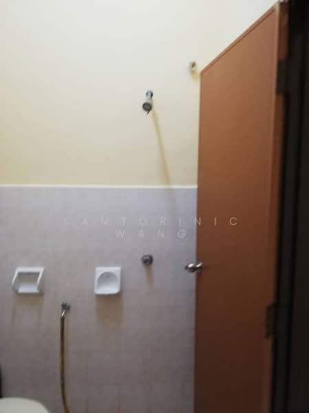 2-storey Terraced House for Sale in Bandar Putra (Kulai) - Santorinic Wang - Bathroom - PropertyGuru.com.my