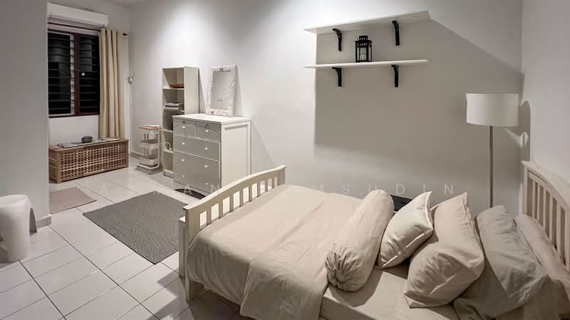 Rumah Teres 2 Tingkat untuk Disewa di Alam Budiman (Shah Alam) - Asman Samsudin - Guest Bedroom 1 - PropertyGuru.com.my