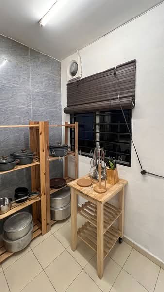 Rumah Teres 2 Tingkat untuk Disewa di Alam Budiman (Shah Alam) - Asman Samsudin - Kitchen - PropertyGuru.com.my