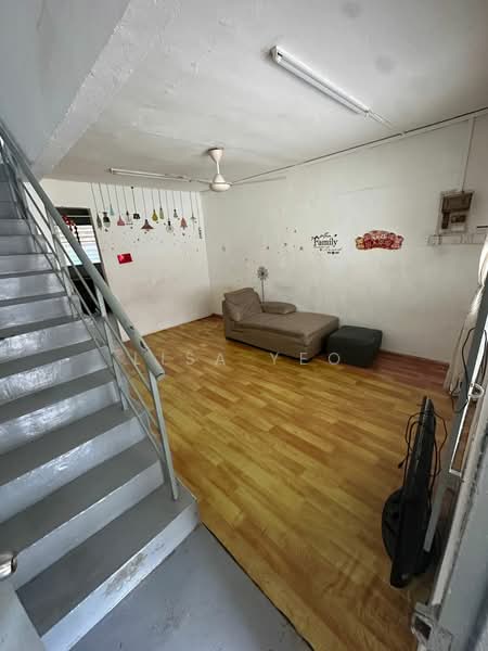 2-storey Terraced House for Rent in Taman Johor Jaya (Johor Bahru) - Lisa Yeo - Living Room - PropertyGuru.com.my