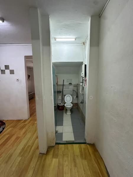 2-storey Terraced House for Rent in Taman Johor Jaya (Johor Bahru) - Lisa Yeo - Bathroom - PropertyGuru.com.my