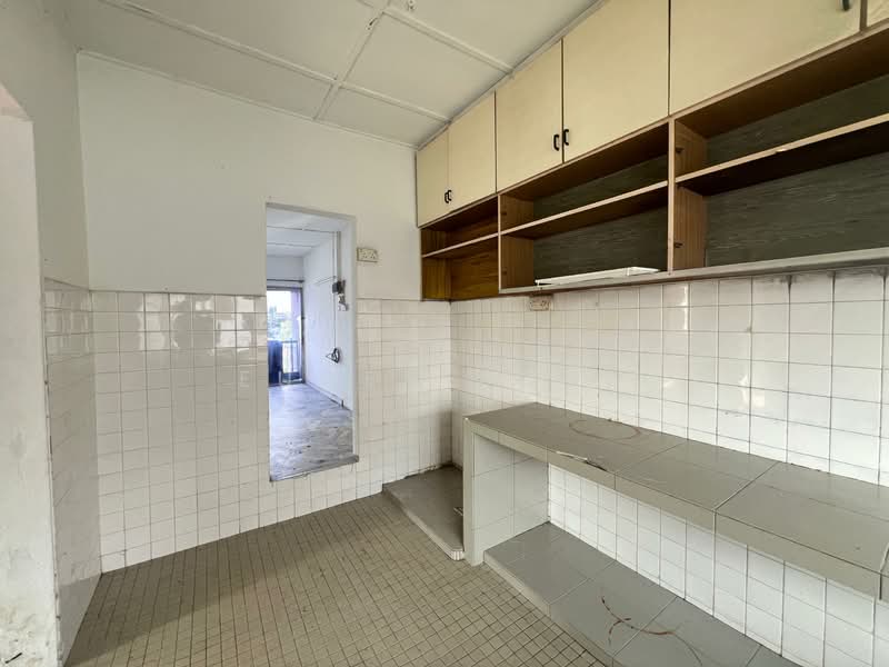 Flat for Sale at Kinrara Court - Eugene Cho - Kitchen - PropertyGuru.com.my