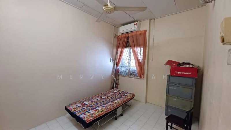 1-storey Terraced House for Sale in Batu Maung (Penang) - Mervyn Seah - Bedroom - PropertyGuru.com.my
