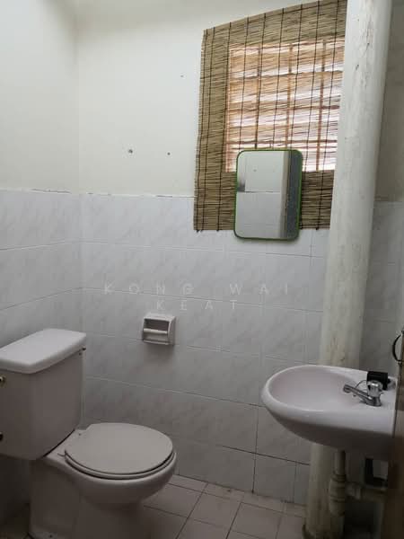 Apartment for Sale at Block 101 Apartment - Kong Wai Keat - Bathroom - PropertyGuru.com.my