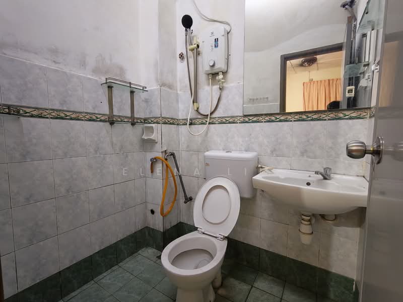 1-storey Terraced House for Rent in Bukit Indah (Iskandar Puteri (Nusajaya)) - Elena Lim - Bathroom - PropertyGuru.com.my