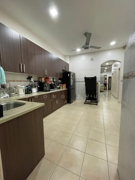 Terraced House for Sale in Bandar Kinrara Seksyen 1 (Bandar Kinrara) - Chong Shun Kae - Kitchen - PropertyGuru.com.my