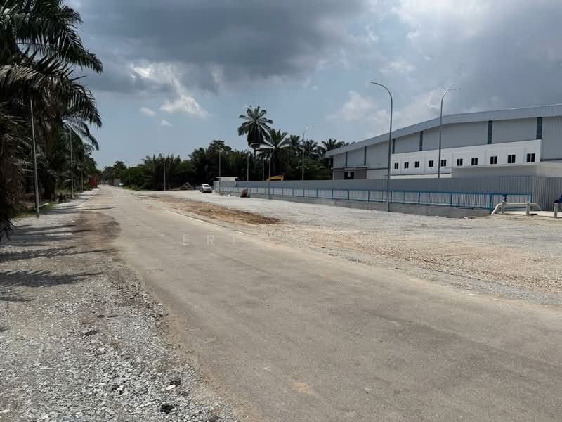 Kilang untuk Disewa di Kampung Teluk Panglima Garang (Telok Panglima Garang) - Eric Tan - Exterior - PropertyGuru.com.my