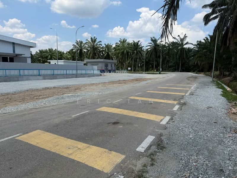 Kilang untuk Disewa di Kampung Teluk Panglima Garang (Telok Panglima Garang) - Eric Tan - Exterior - PropertyGuru.com.my