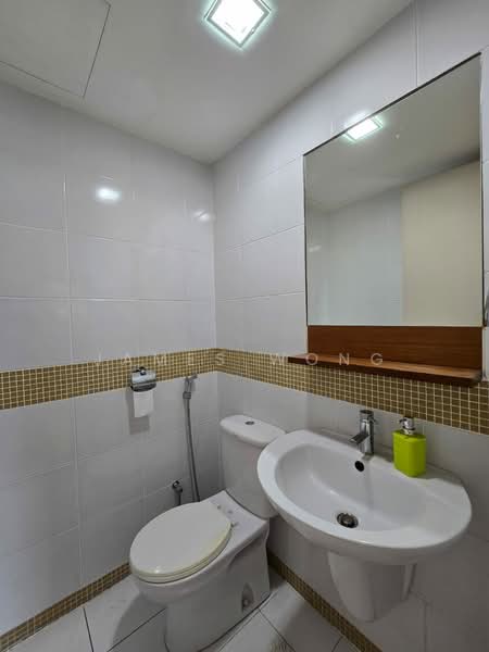 Service Residence for Sale at i-Zen @ Kiara 1 - James Wong - Bathroom - PropertyGuru.com.my
