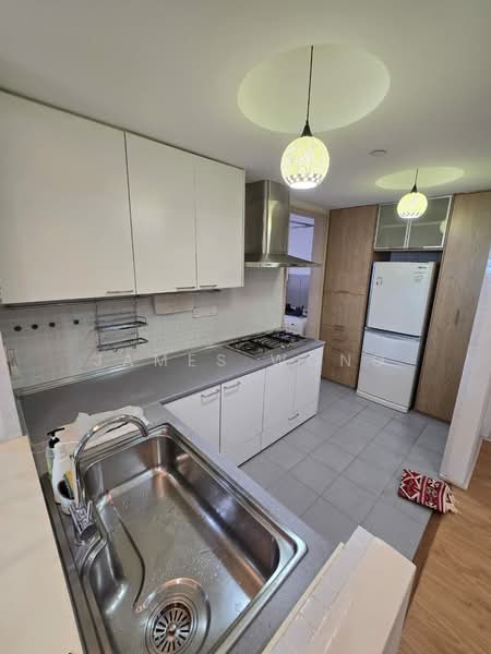 Service Residence for Sale at i-Zen @ Kiara 1 - James Wong - Kitchen - PropertyGuru.com.my