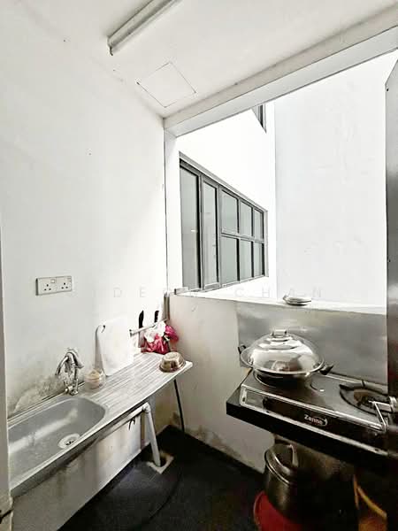 Servis Apartment untuk Dijual di Sky Oasis Residence (Pangsapuri Oasis 1) - Gideon Chan - PropertyGuru.com.my