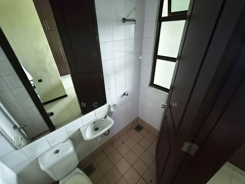 2-storey Terraced House for Sale in Bukit Rahman Putra (Sungai Buloh) - Vincent Goh - Bathroom - PropertyGuru.com.my