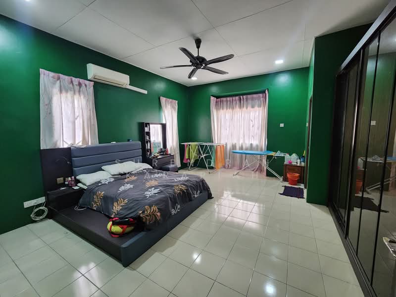 Semi-Detached House for Sale in Taman Sejahtera (Klang) - Surendran Karapiah - Bedroom - PropertyGuru.com.my