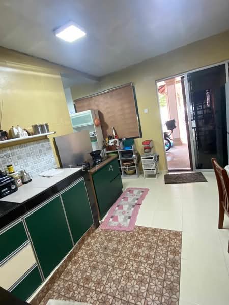 Jalan Ayu Pelangis Indah Ulu Tiram Johor / Corners Lot untuk Untuk Dijual - RM 780,000, Apr 2026 - Kitchen - PropertyGuru.com.my