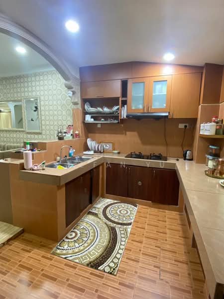 Jalan Ayu Pelangis Indah Ulu Tiram Johor / Corners Lot untuk Untuk Dijual - RM 780,000, Apr 2026 - Kitchen - PropertyGuru.com.my