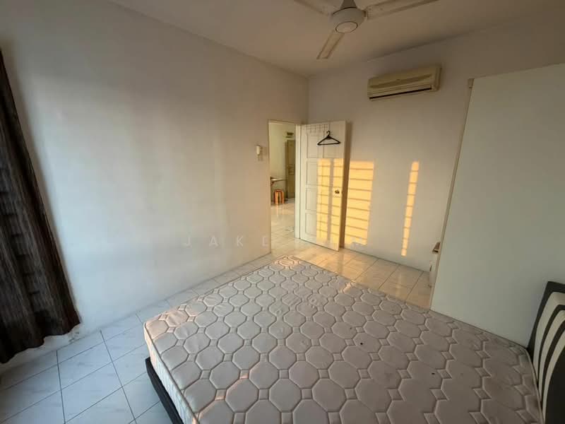 Apartment for Sale at Vista Impiana - Jake Lim - Bedroom - PropertyGuru.com.my